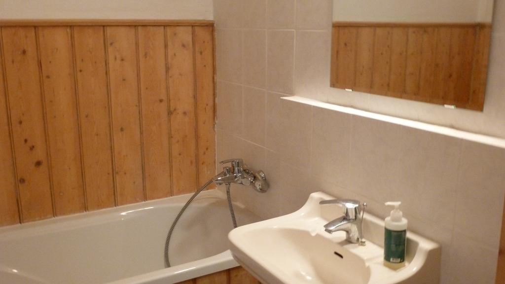 Alte Schule Apartamento Tambach-Dietharz Quarto foto