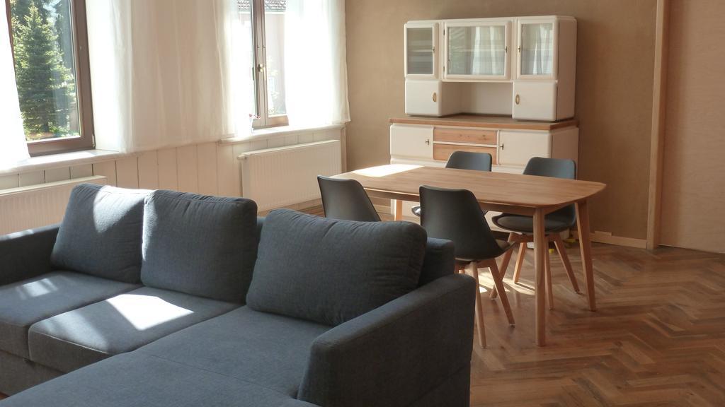 Alte Schule Apartamento Tambach-Dietharz Exterior foto